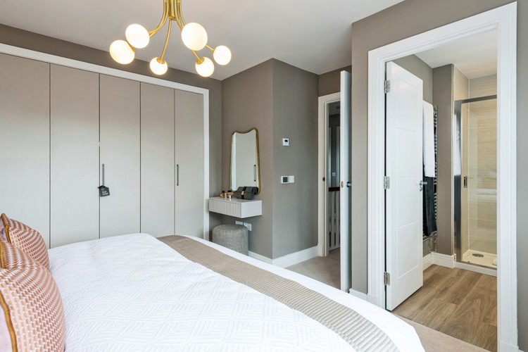 4 bedroom showhome | Generous bedroom with en-suite