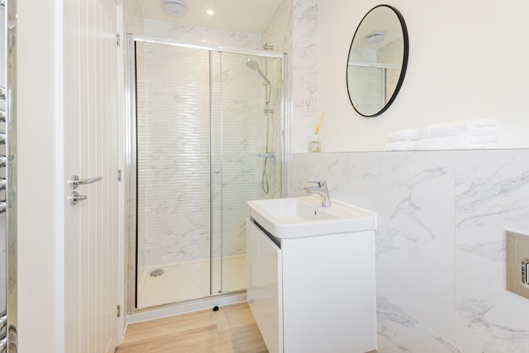 Netherhall Gardens The Hemingford Bedroom1 Ensuite