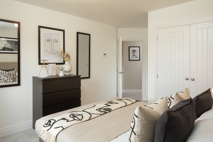 Vb1989467 8682 21 Plot300 Shopwyke Lakes Chichester Bedroom1 (1)