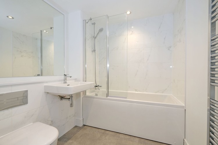 Plot 186_Southbank_bathroom