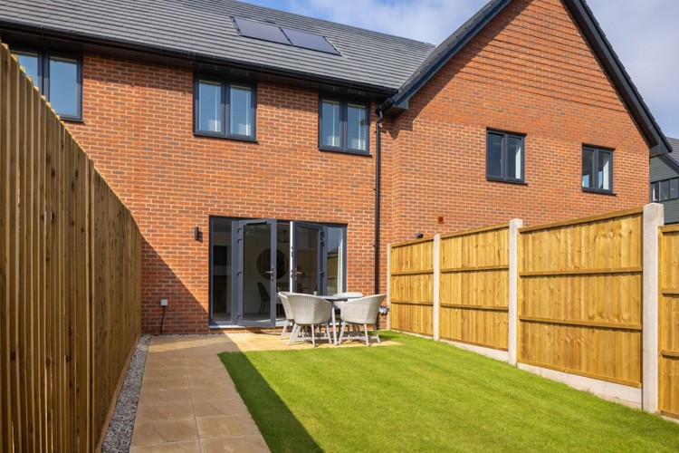 Langley house type garden, 2 bedroom house for sale in Shrivenham
