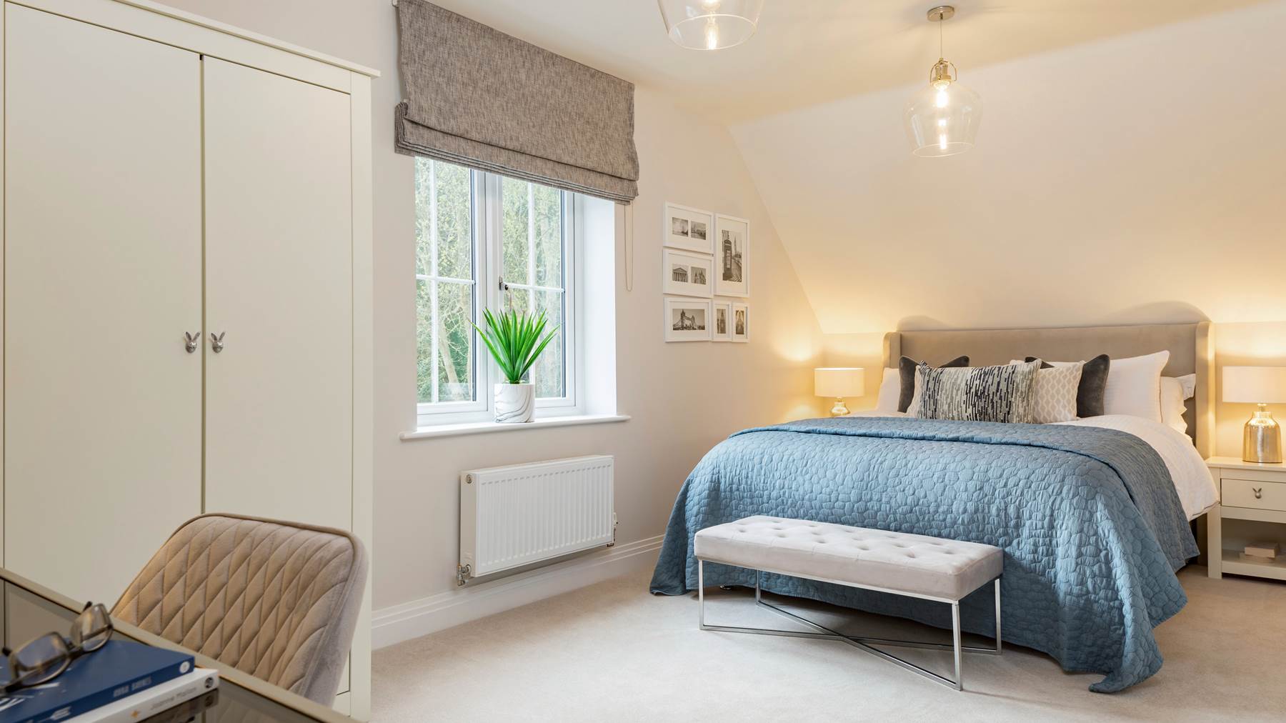 Bedroom of house for sale in Alton, Hampshire