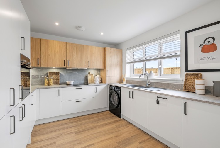 Vb5650249 20260226 Cala Homes Lathallan Grange Avon Kitchen Dining 004 1600X1077
