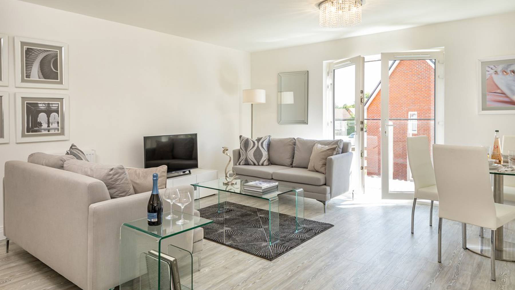 Burwell Apartments SF 2 Bed Netherhall Kitchen Dining 