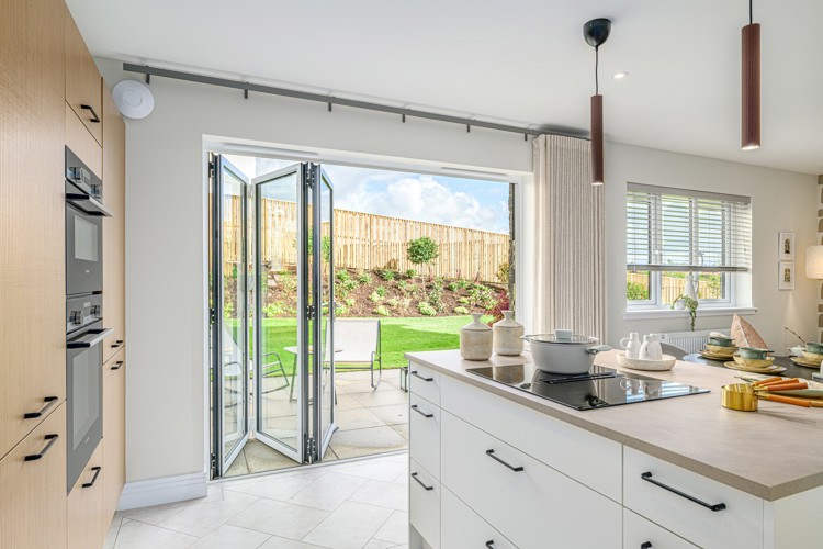 Vb5548594 20250912 Cala Homes Cedar Brae Crichton Kitchen Family Dining 004 1600X1067