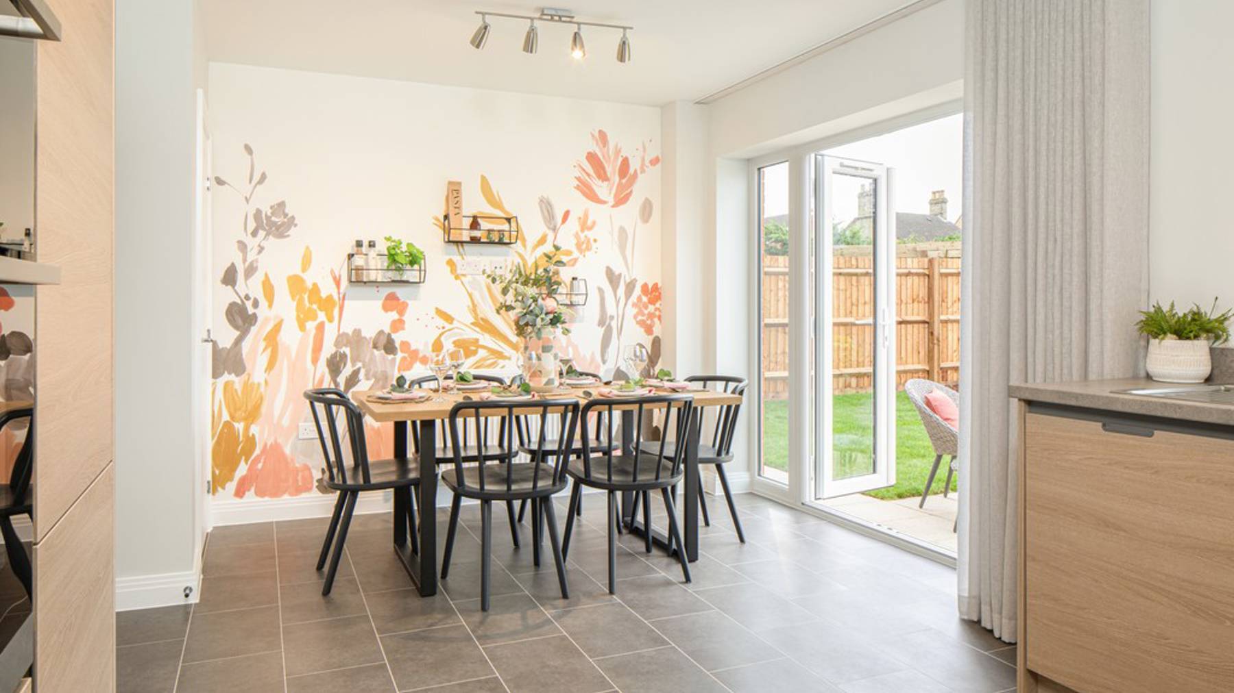 Pinewood Staggs Farm Kitchen Dining (1)