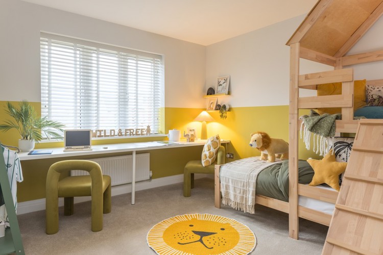 Bedroom in 4 bedroom houses for sale kings langley