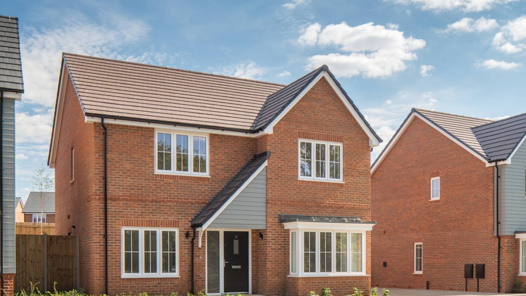 4 Bedroom houses for sale in Finchampstead