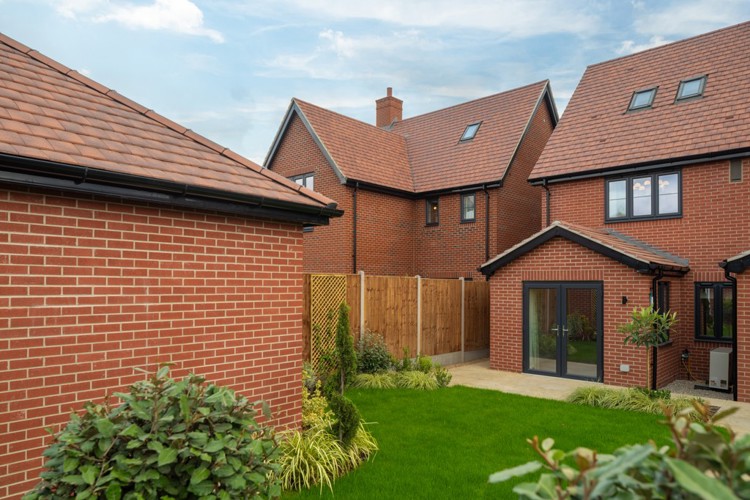 Ingatestone Grove - The Twinberry - External