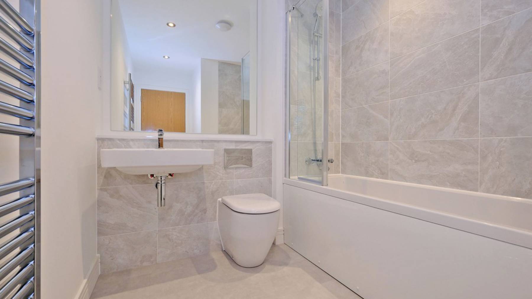 Plot 154_Southbank_bathroom